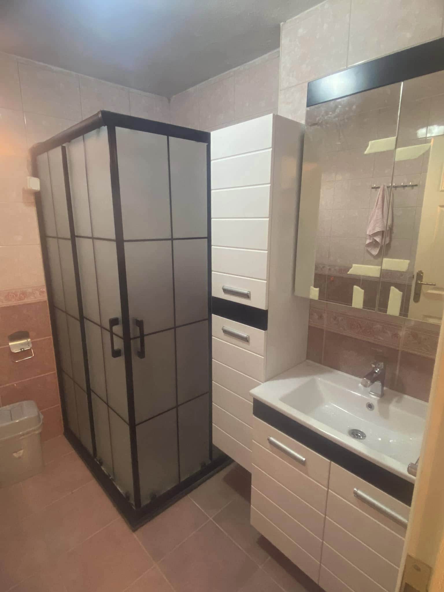 Bronz cerceveli dusakabin | Kepez Su Tesisatçısı | Antalya Su Tesisat